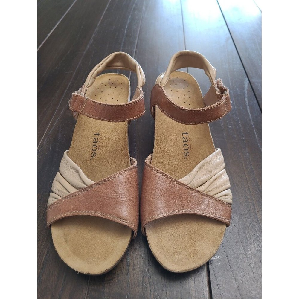 Taos Women 38 US 8 Brown Beige Leather Swing Sandal Comfort Shoe Ankle Strap